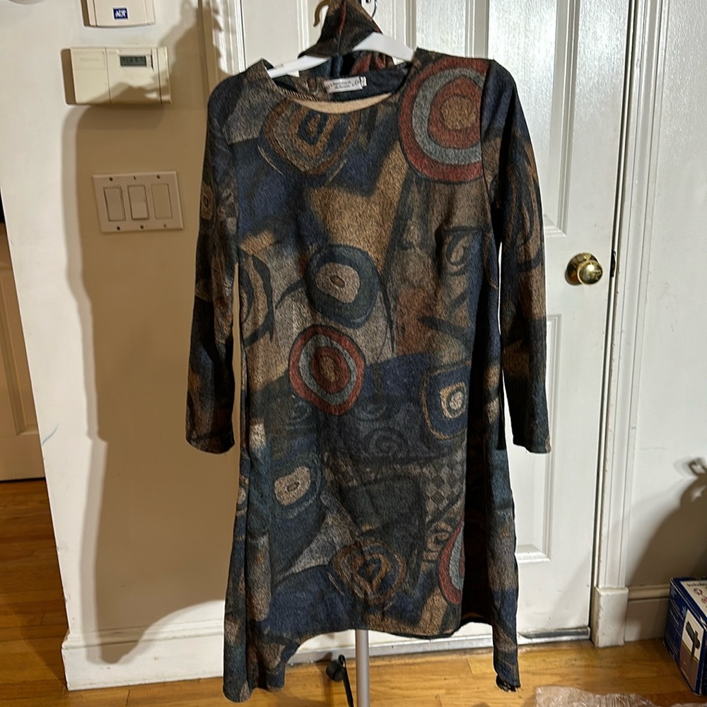 DEPENDING ON THE HORIZON size XL multi colored long sleeve crew neck dress NWOT